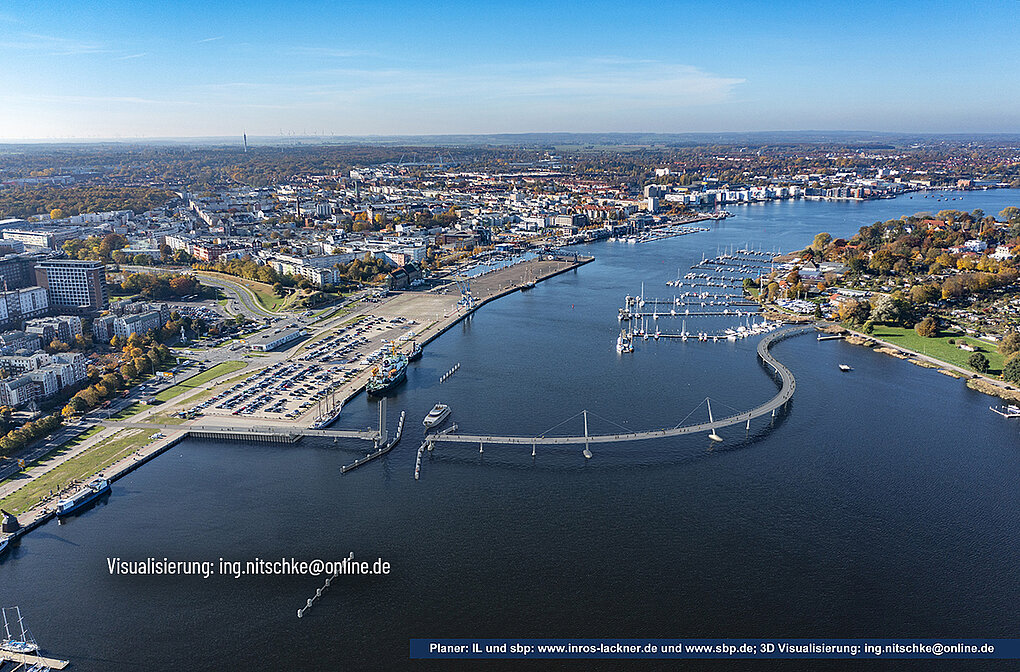 Luftaufnahme aufs Gewässer mit animierter, offenen Brücke