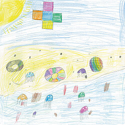 Bunte Kinderzeichnung mit Sonne, Wolken, Wasser, Sandstrand und verschiedenen bunten Formen und Figuren.