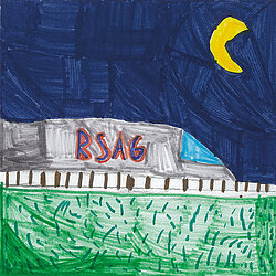 Bunte Kinderzeichnung eines Zuges mit der Aufschrift 'RSAG' vor nächtlichem Himmel mit gelbem Halbmond und grünem Gras im Vordergrund.